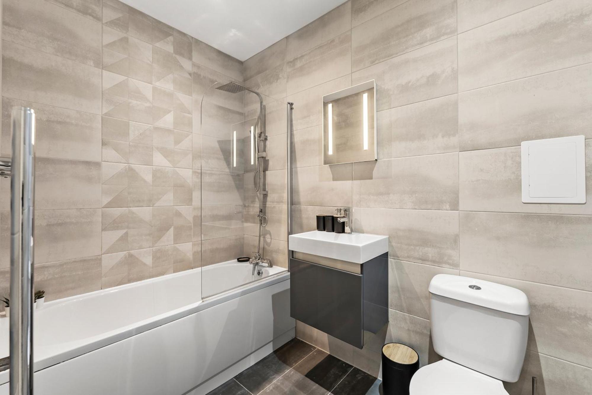 Comfortable 2-Bedroom Stay In NWI Eksteriør bilde
